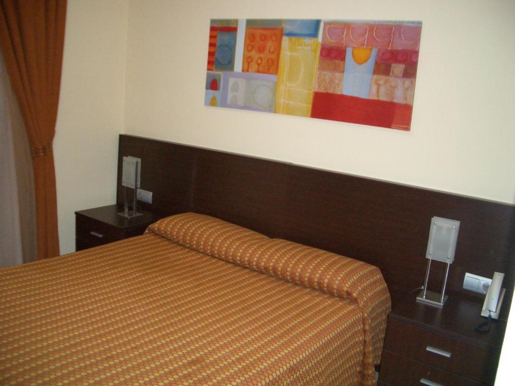 Hotel Pique Gandesa Quarto foto